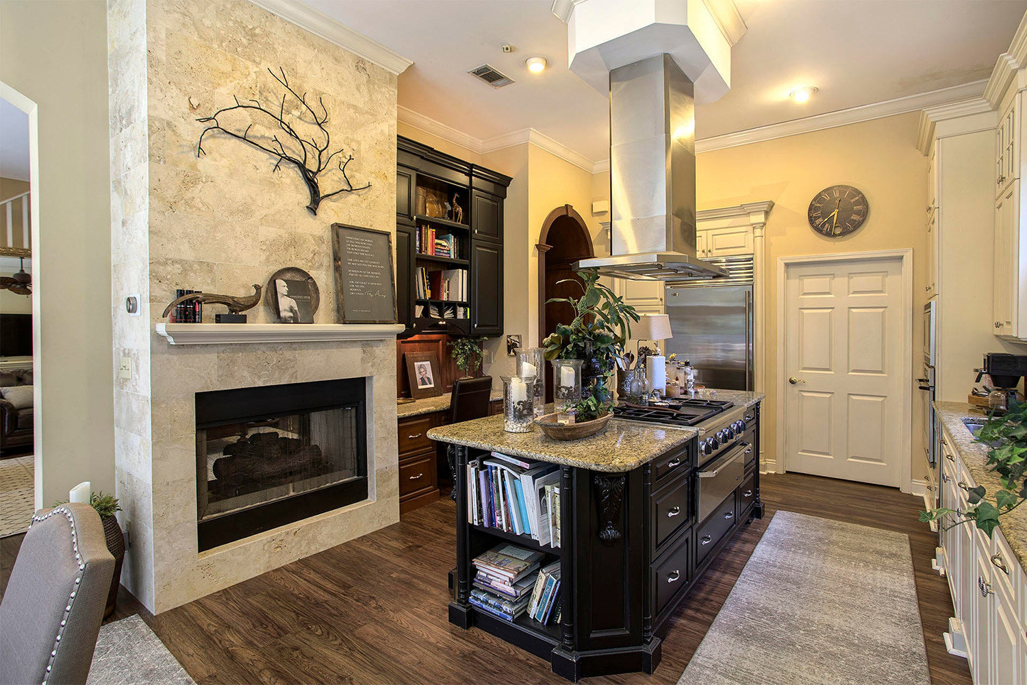 1401 Baytowne Ave Kitchen